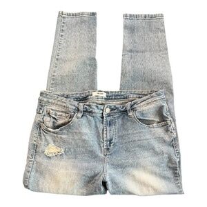 EUC Kensie Effortless ankle mid rise distressed jeans | size 12